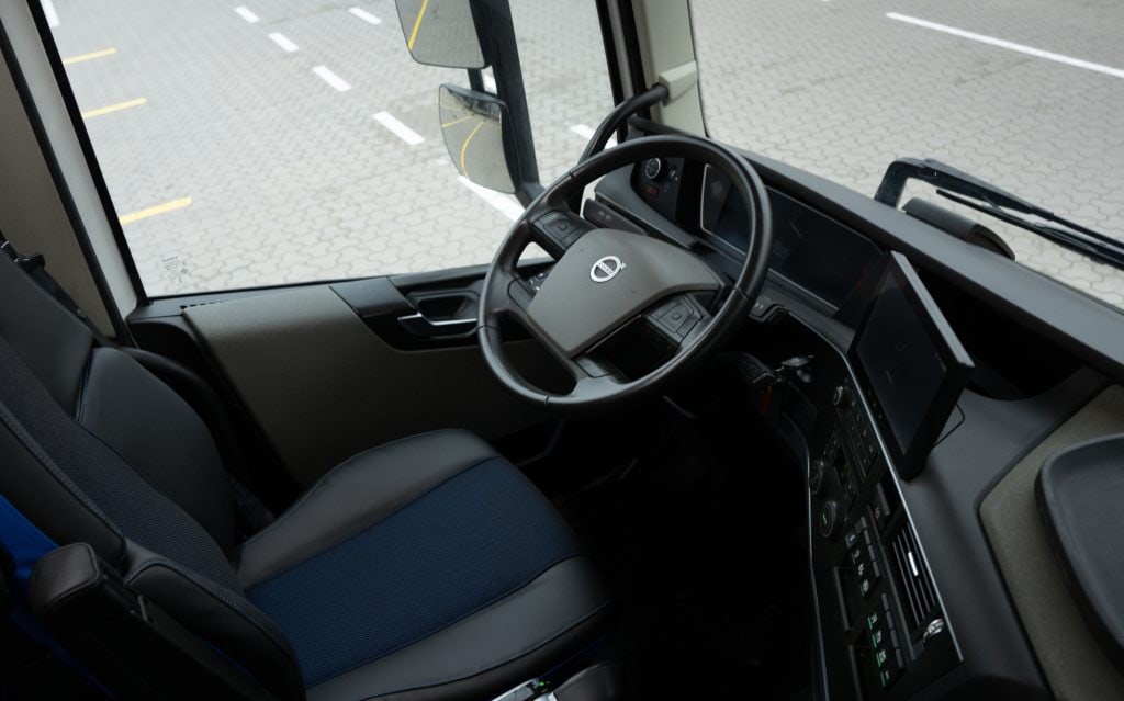 Interior de cabina del Volvo FH