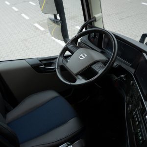 Interior de cabina del Volvo FH