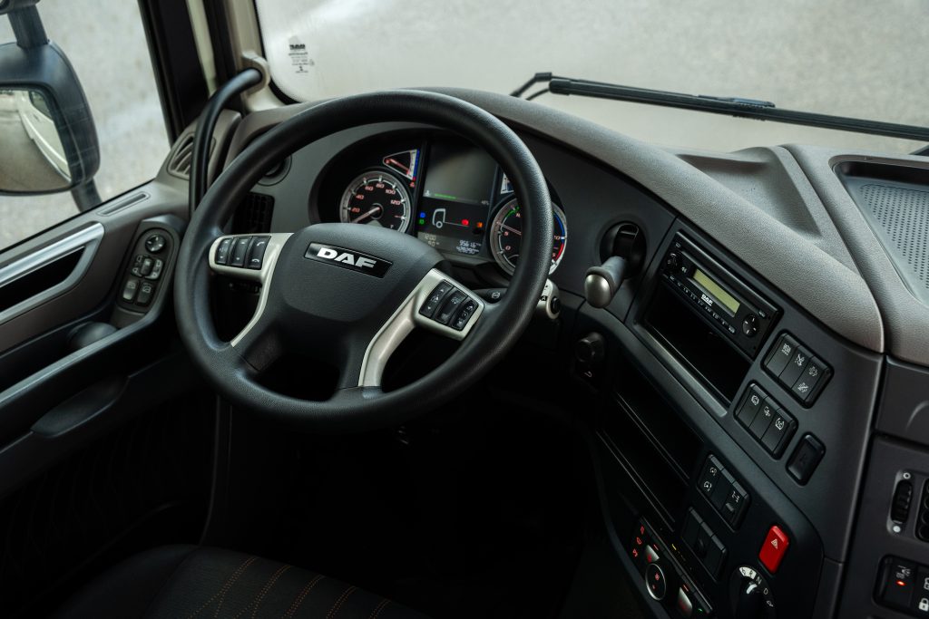 Interior del camion DAF